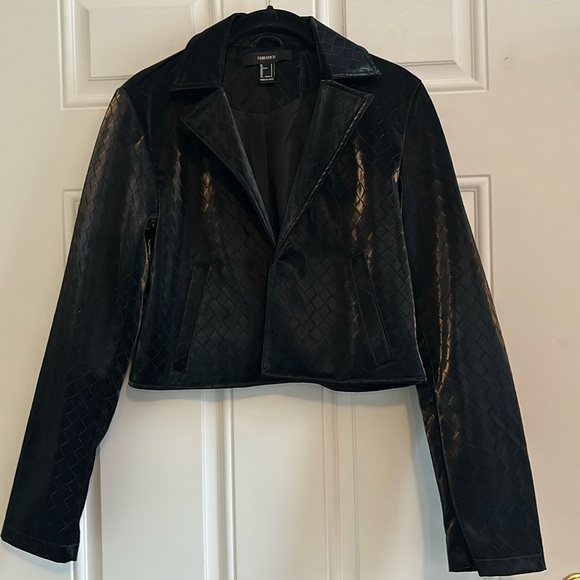 Forever 21 Jackets & Blazers - ❤️2/$15 or 3/$21❤️ NWOT Forever 21 Black Faux Leather Open Jacket, Size S
